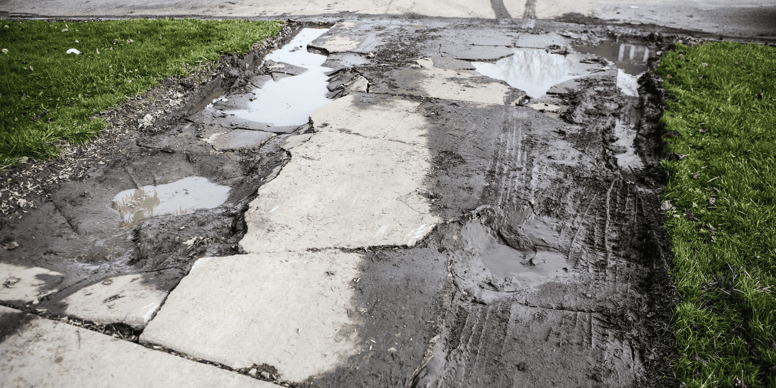 Signs Your Concrete Driveway Needs Repairing in Greenville